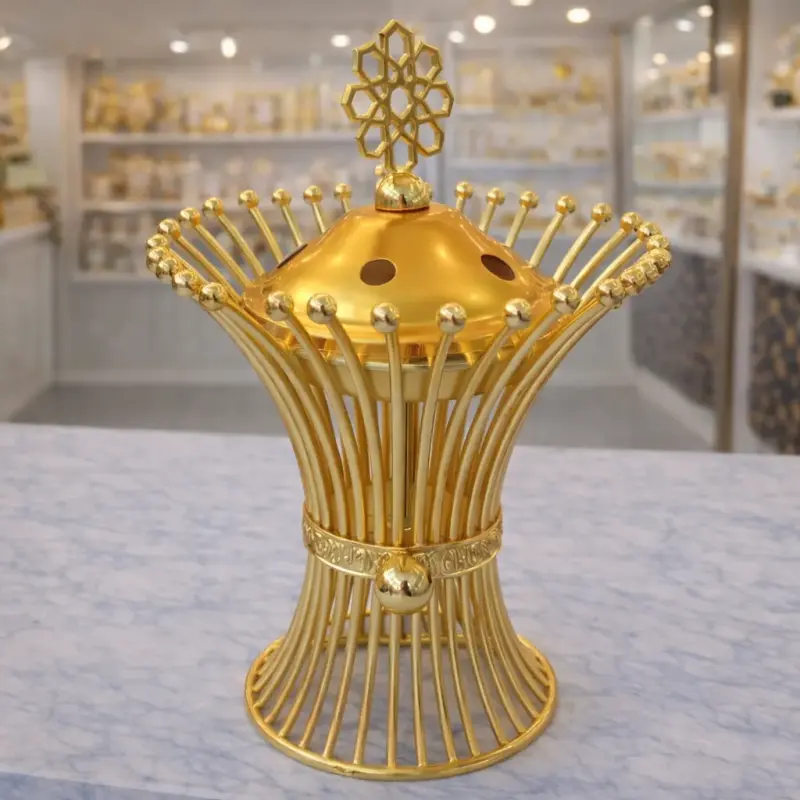 Brûleur d’encens doré en métal ajouré – Bakhoor décoratif élégant pour maison et réception