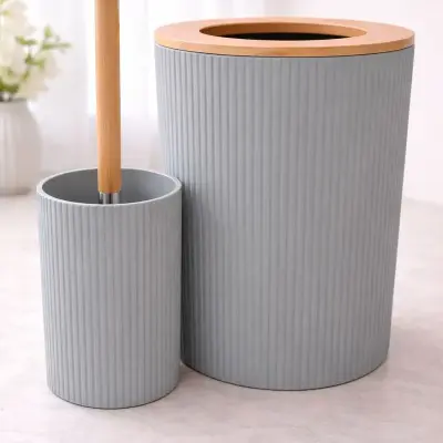 Ensemble poubelle et porte-brosse WC strié gris avec finition bois