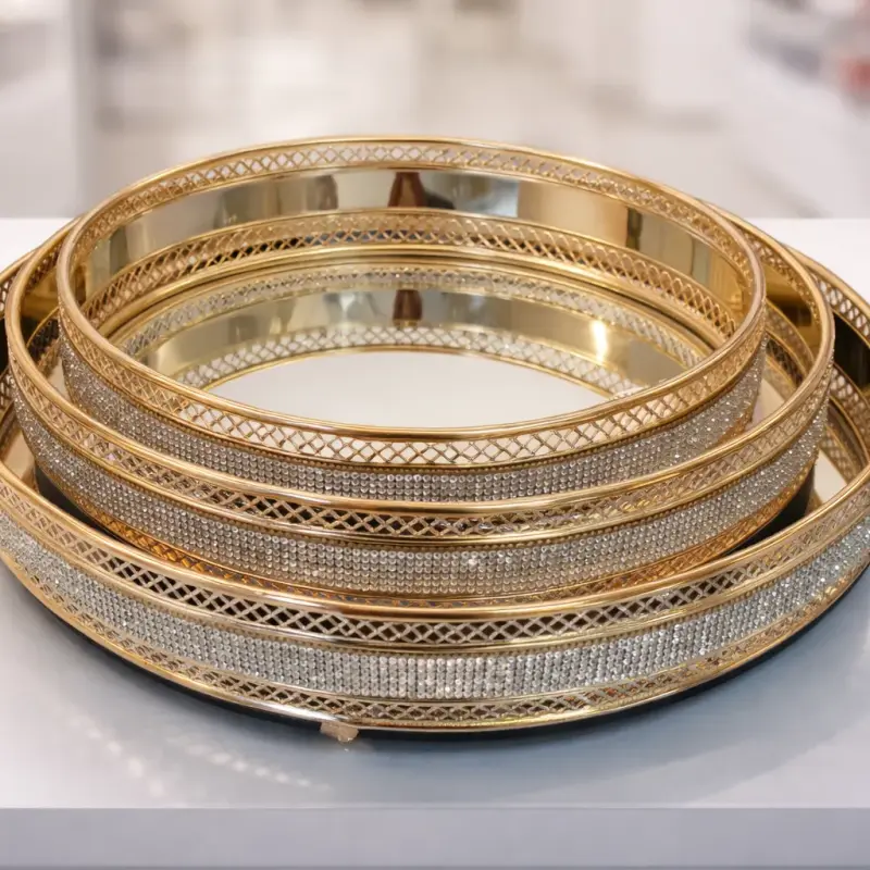 Lot de plateaux décoratifs ronds dorés avec fond miroir brillant
