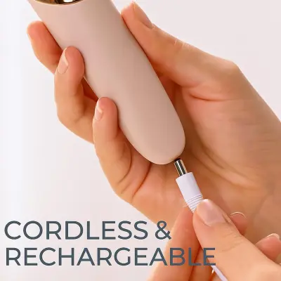 Râpe électrique pour pieds rechargeable avec têtes interchangeables