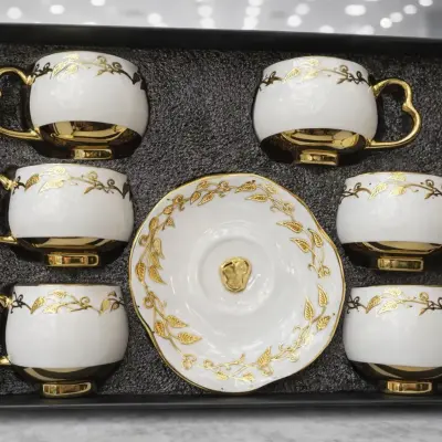 Service à café blanc et doré luxe – tasses élégantes avec soucoupes assorties