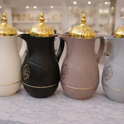 Thermos isotherme design avec couvercle doré – Carafe élégante pour café et thé