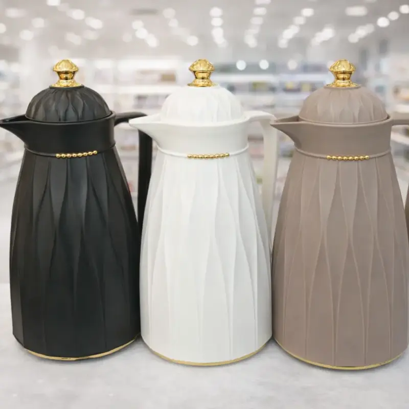 Thermos isotherme design luxe – Noir, blanc ou taupe avec finition dorée